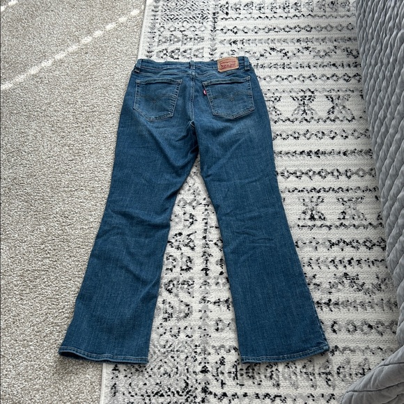 Levi’s 725 High Rise Boot Cut - Picture 3 of 3